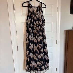 Old Navy Black & Cream Floral Sleeveless Maxi Dress | Size XL